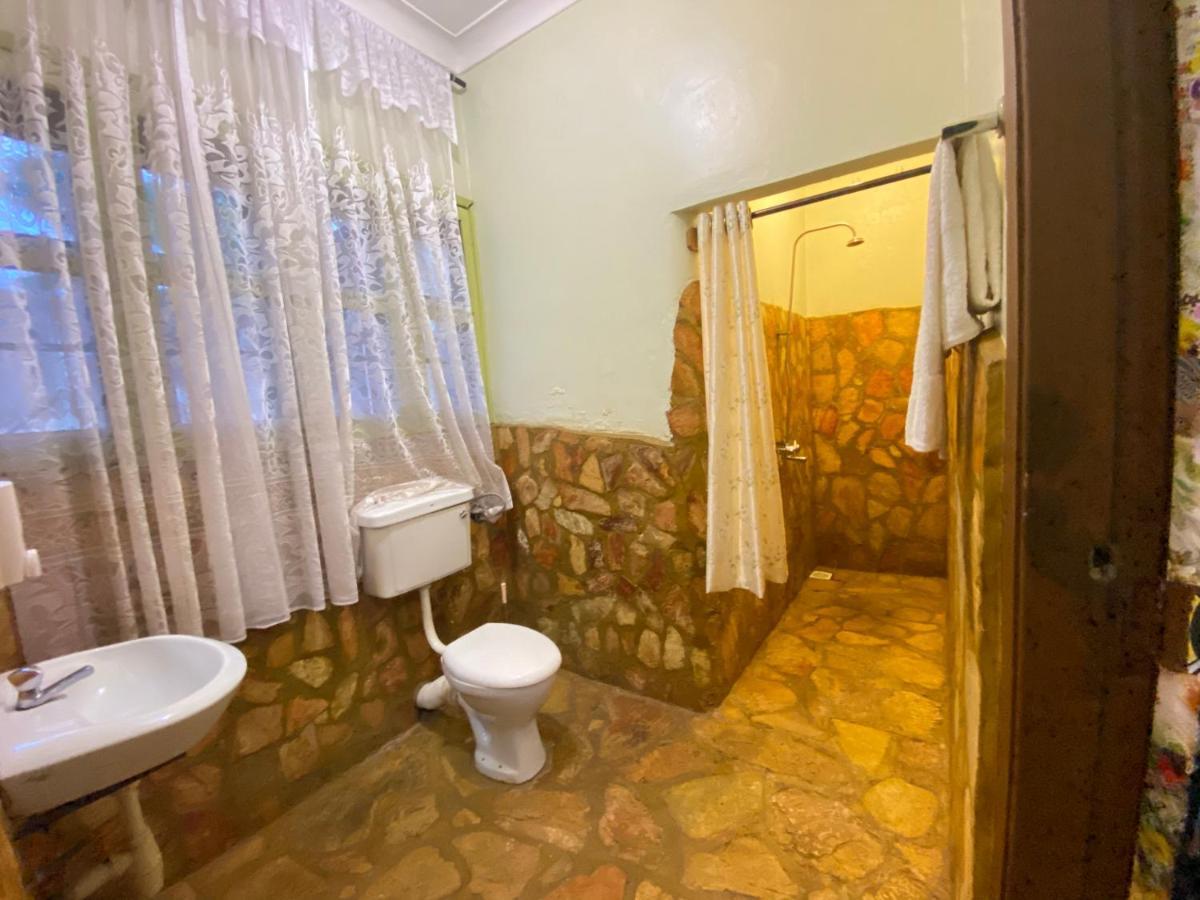 Afro Smile Hotel And Guest House-Jinja Exterior foto